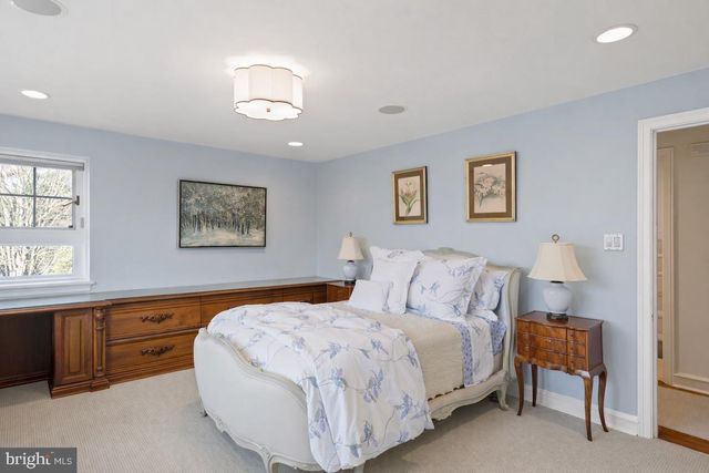 1241 RIDGEWOOD RD, Bryn Mawr, PA 19010