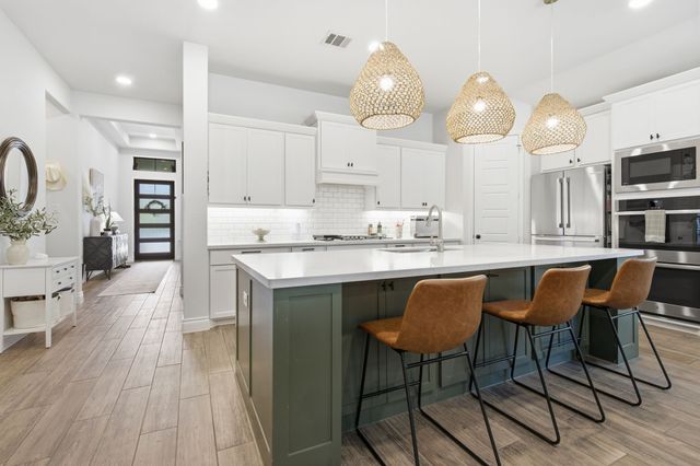 904 Fallbrook Avenue, Denton, TX 76210
