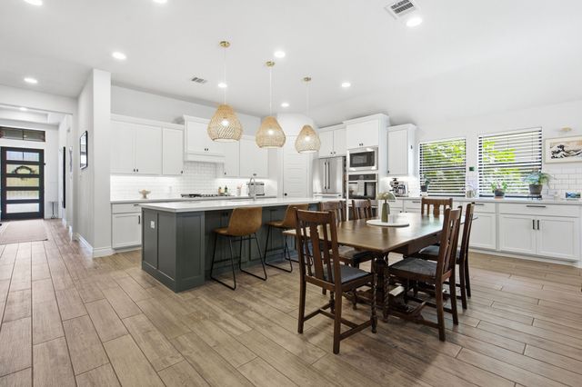 904 Fallbrook Avenue, Denton, TX 76210
