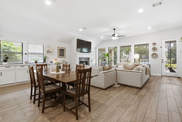 904 Fallbrook Avenue, Denton, TX 76210