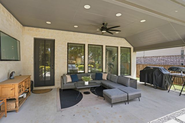 904 Fallbrook Avenue, Denton, TX 76210