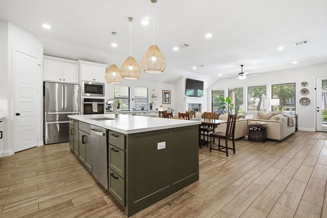 904 Fallbrook Avenue, Denton, TX 76210
