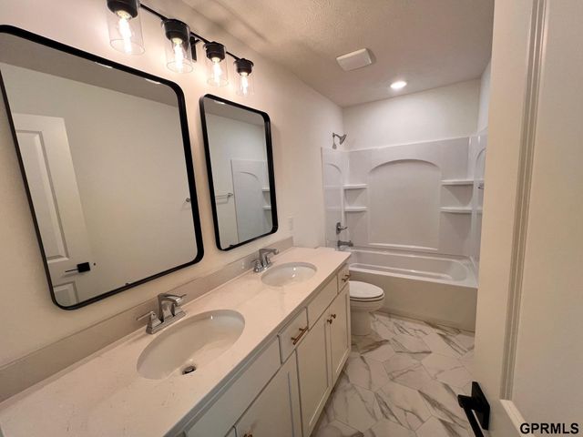 6515 S 199 Avenue, Omaha, NE 68135