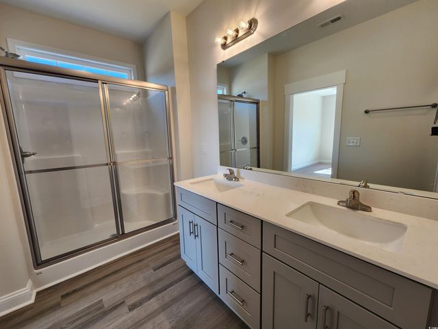 5288 Old Forest Dr., Loris, SC 29569