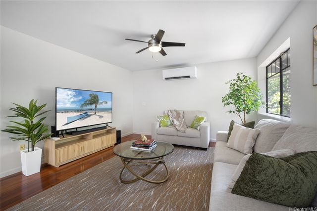 94-504 Hakea Place, Waipahu, HI 96797