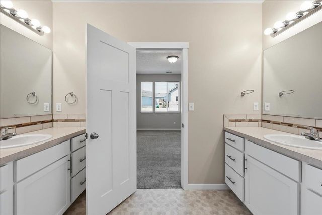 1613 W Lavender Ct, Spokane, WA 99208