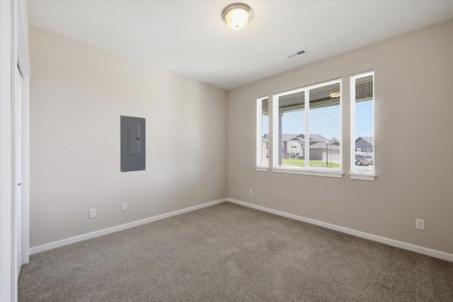 1613 W Lavender Ct, Spokane, WA 99208