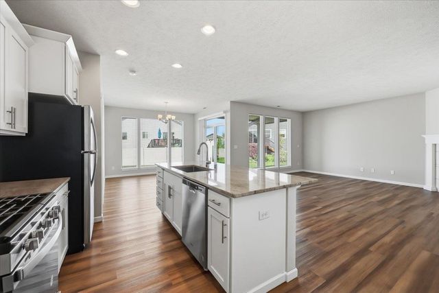 1613 W Lavender Ct, Spokane, WA 99208