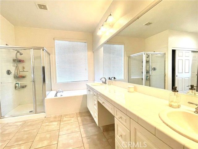 2371 Moonridge Circle, Corona, CA 92879