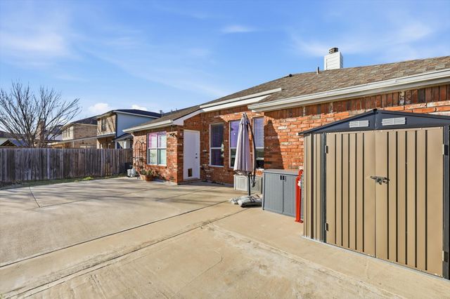 476 Willowlake Drive, Little Elm, TX 75068