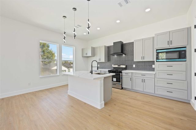 3022 Drew Street, Houston, TX 77004