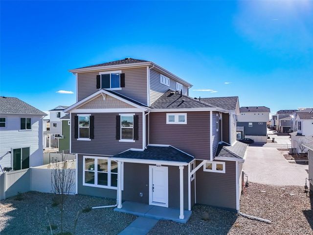 46537 Sunflower Lane, Bennett, CO 80102