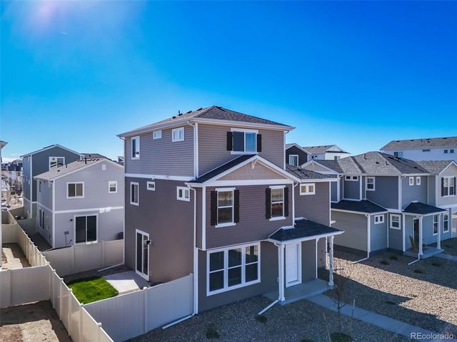 46537 Sunflower Lane, Bennett, CO 80102