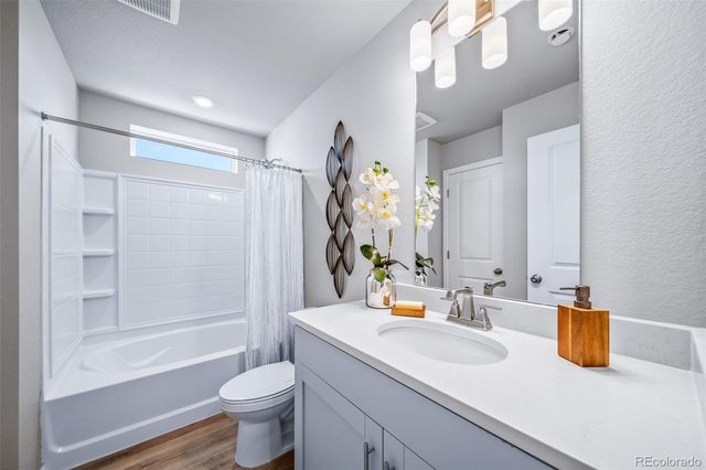 46537 Sunflower Lane, Bennett, CO 80102