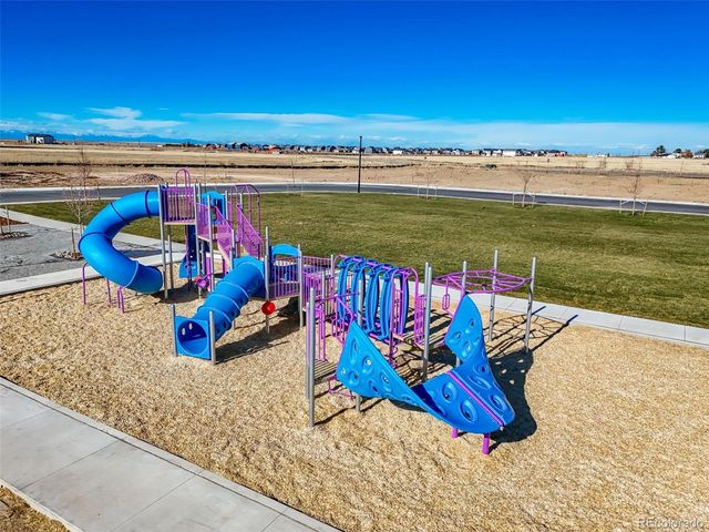 46537 Sunflower Lane, Bennett, CO 80102