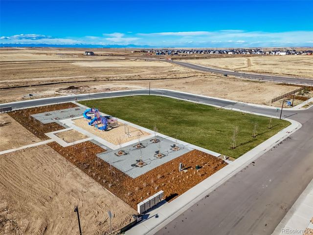 46537 Sunflower Lane, Bennett, CO 80102