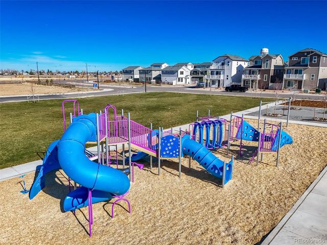 46537 Sunflower Lane, Bennett, CO 80102