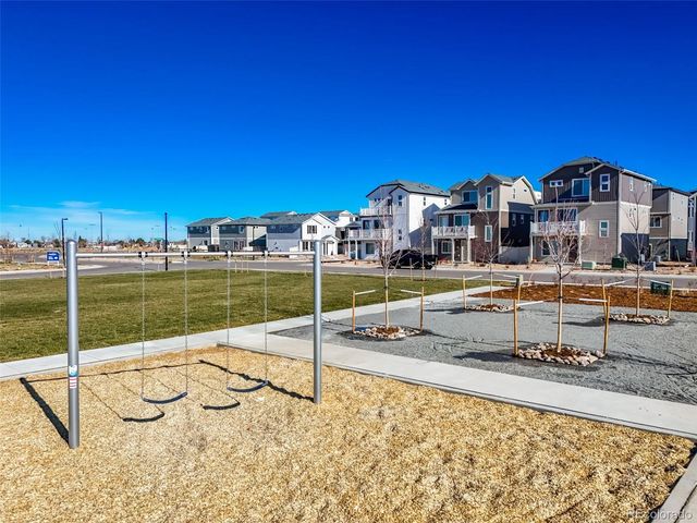 46537 Sunflower Lane, Bennett, CO 80102