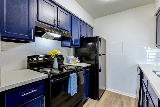 1100 Graham Drive 1811, Tomball, TX 77375