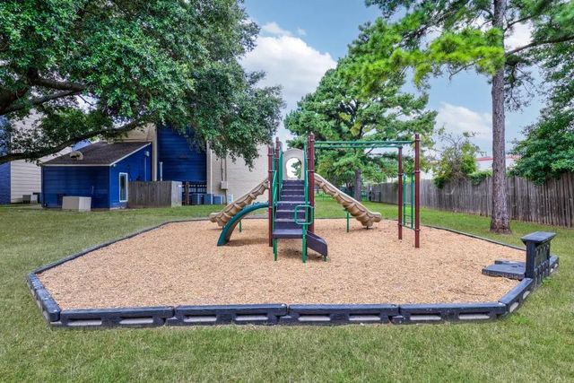 1100 Graham Drive 1811, Tomball, TX 77375