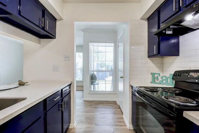 1100 Graham Drive 1811, Tomball, TX 77375