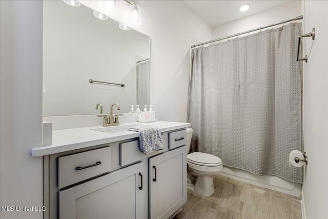 9555 College Road, Olive Branch, MS 38654