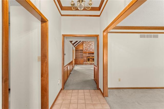 4912 Whitney Drive, Independence, MO 64055