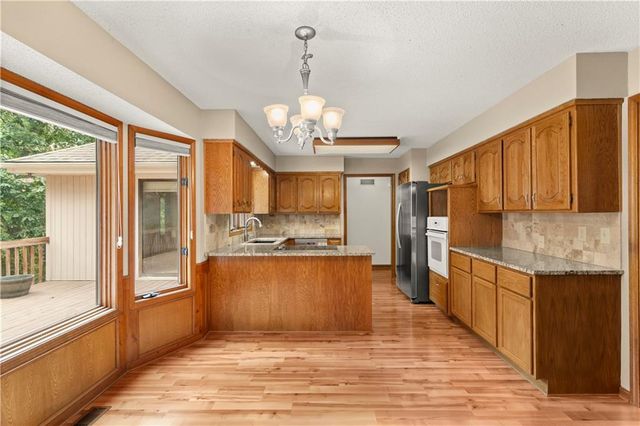 4912 Whitney Drive, Independence, MO 64055