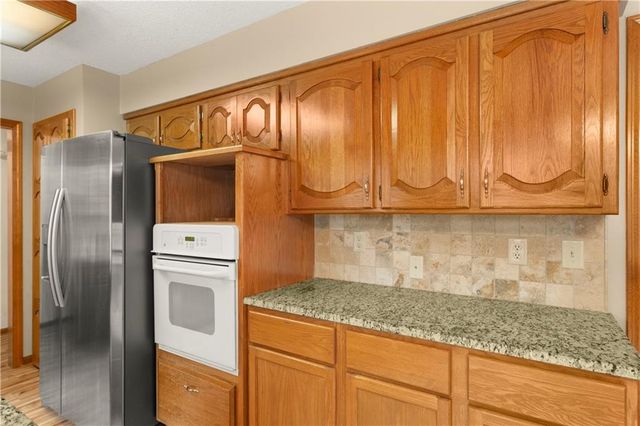 4912 Whitney Drive, Independence, MO 64055