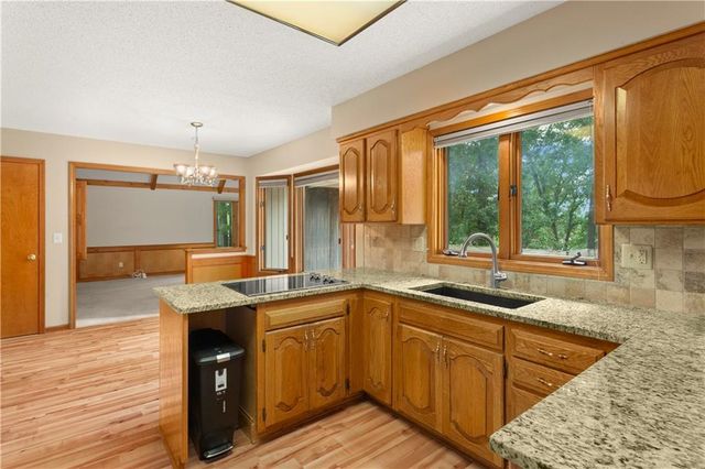 4912 Whitney Drive, Independence, MO 64055