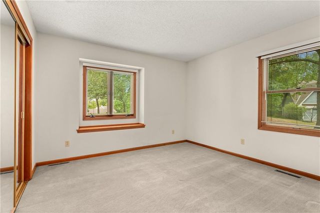 4912 Whitney Drive, Independence, MO 64055