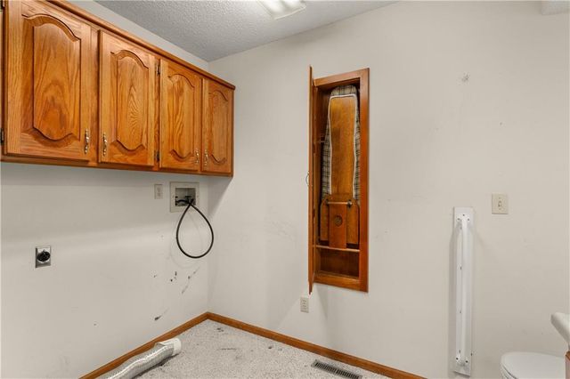 4912 Whitney Drive, Independence, MO 64055