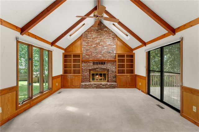 4912 Whitney Drive, Independence, MO 64055