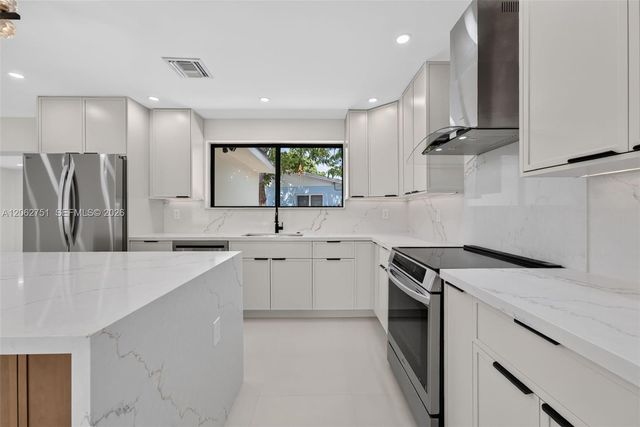 6514 SW 107th Pl, Miami, FL 33173