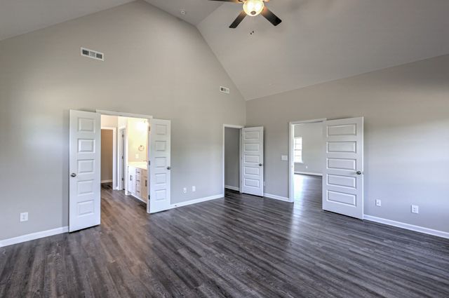 41 Bartow St, Decherd, TN 37324