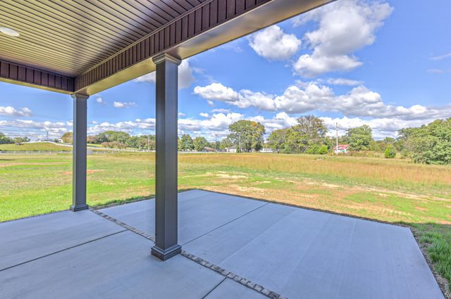 41 Bartow St, Decherd, TN 37324