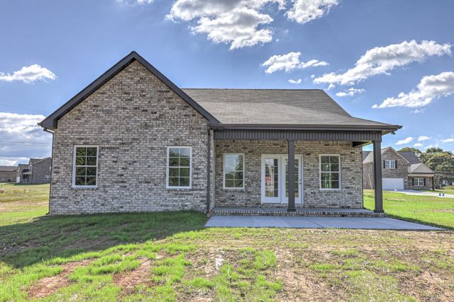 41 Bartow St, Decherd, TN 37324