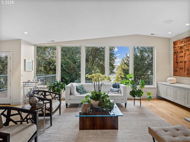2707 SOUTHSHORE Blvd, Lake Oswego, OR 97034
