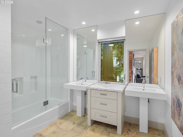 2707 SOUTHSHORE Blvd, Lake Oswego, OR 97034