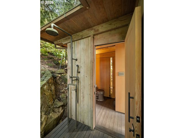 2707 SOUTHSHORE Blvd, Lake Oswego, OR 97034