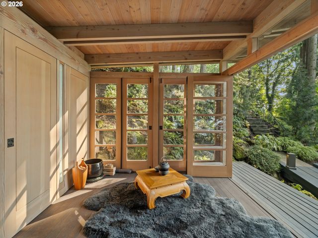2707 SOUTHSHORE Blvd, Lake Oswego, OR 97034