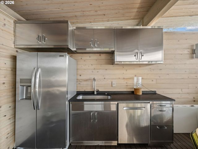 2707 SOUTHSHORE Blvd, Lake Oswego, OR 97034