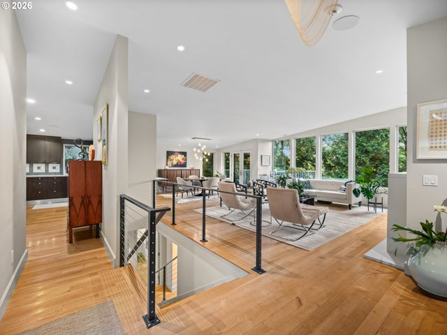 2707 SOUTHSHORE Blvd, Lake Oswego, OR 97034