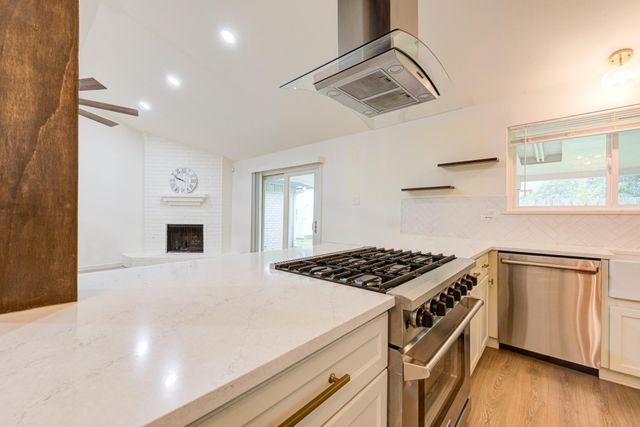 2507 Maple Tree Court, Stafford, TX 77477