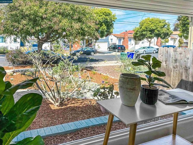 630 27Th St, Richmond, CA 94804