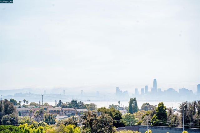 630 27Th St, Richmond, CA 94804