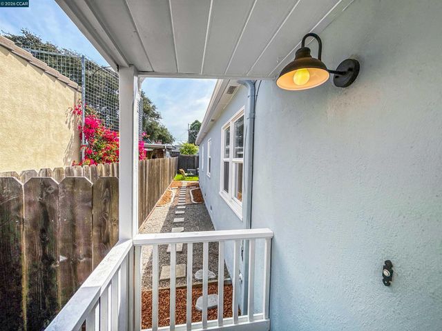 630 27Th St, Richmond, CA 94804