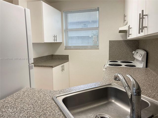 17255 SW 95th Ave 114, Palmetto Bay, FL 33157