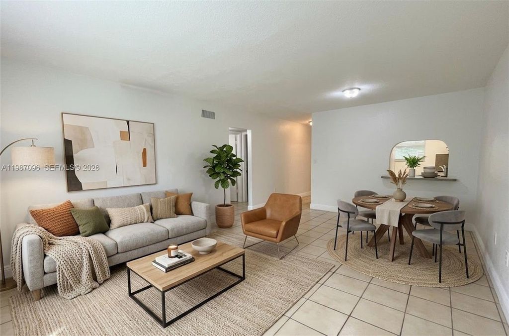 17255 SW 95th Ave 114, Palmetto Bay, FL 33157