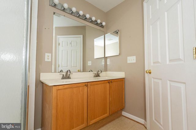 858 MARQUETTE DR, Martinsburg, WV 25401